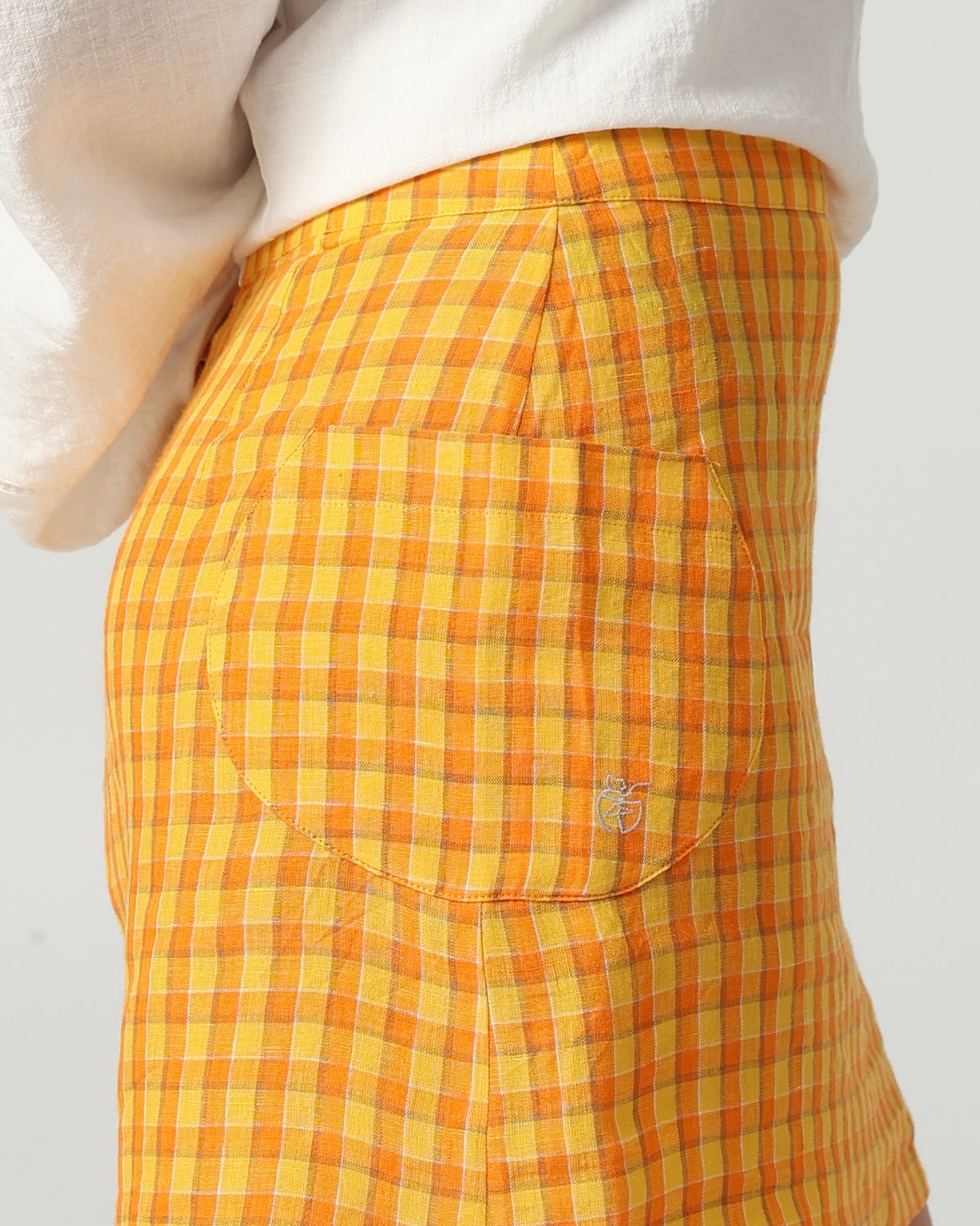 #color_apricot