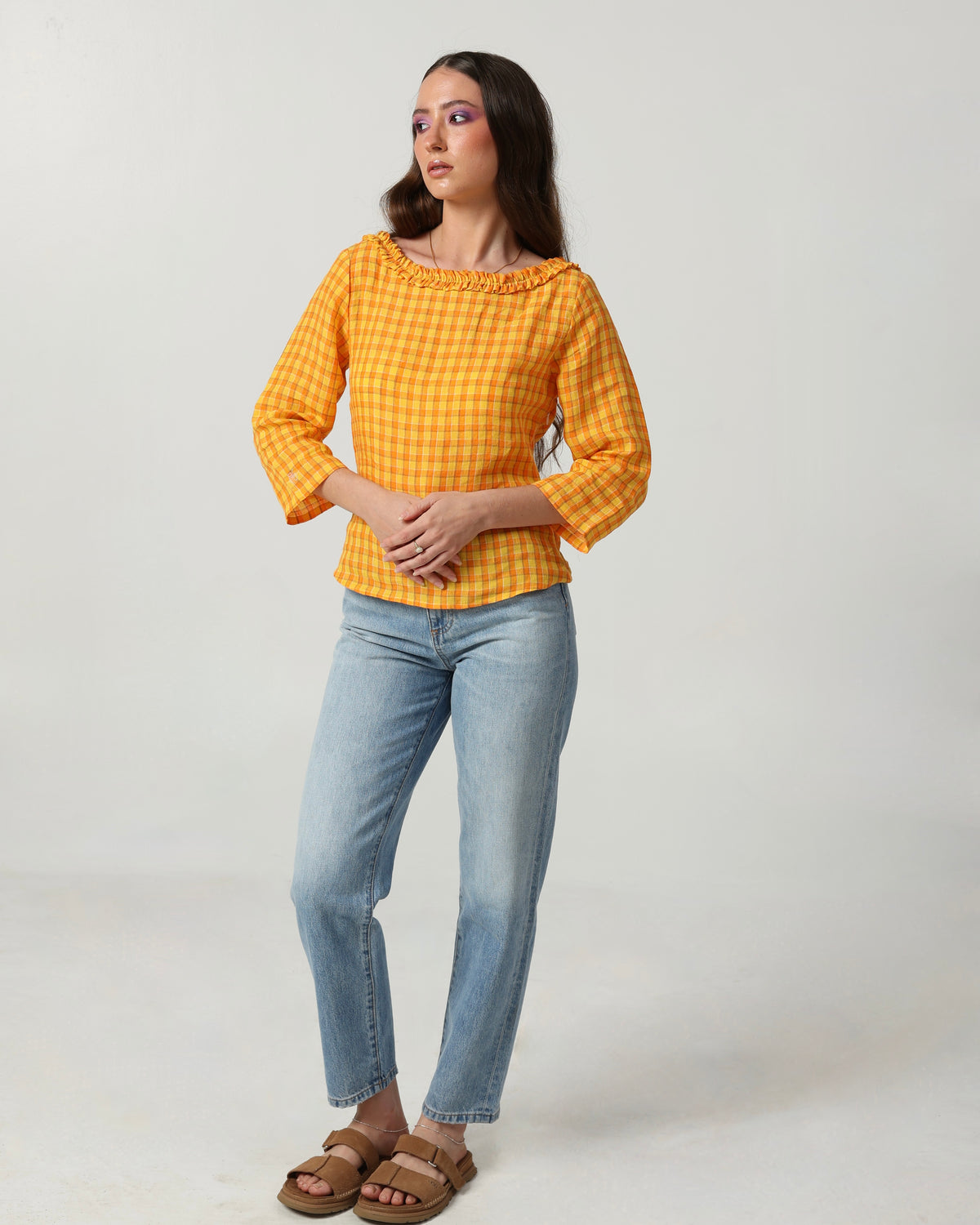 #color_apricot